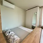Retreat-b Durrës